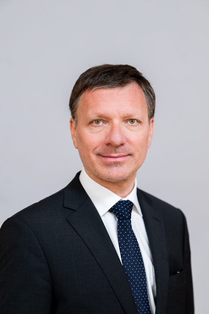 Mag. iur. Bernhard Faustenhammer Gesandter Abteilungsleiter